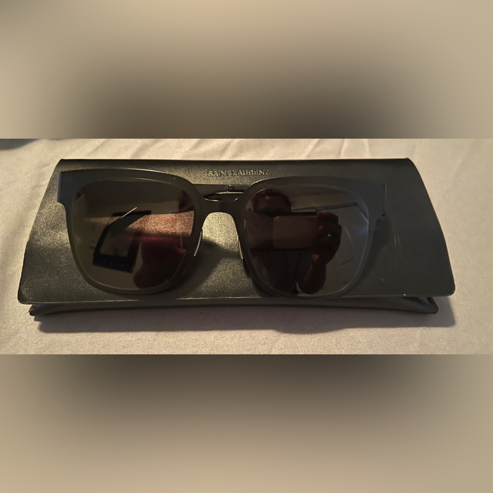 Yves Saint Laurent
SL M41-003 54MM Square Sunglasses